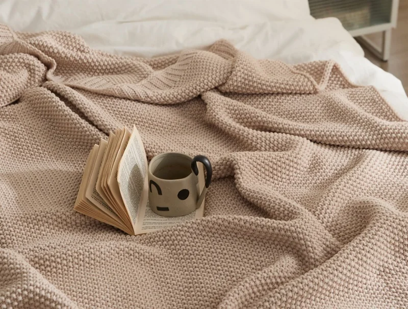 100-acrylic-solid-knitted-blanket-for-home-decoration-sofa-and-travel-ml