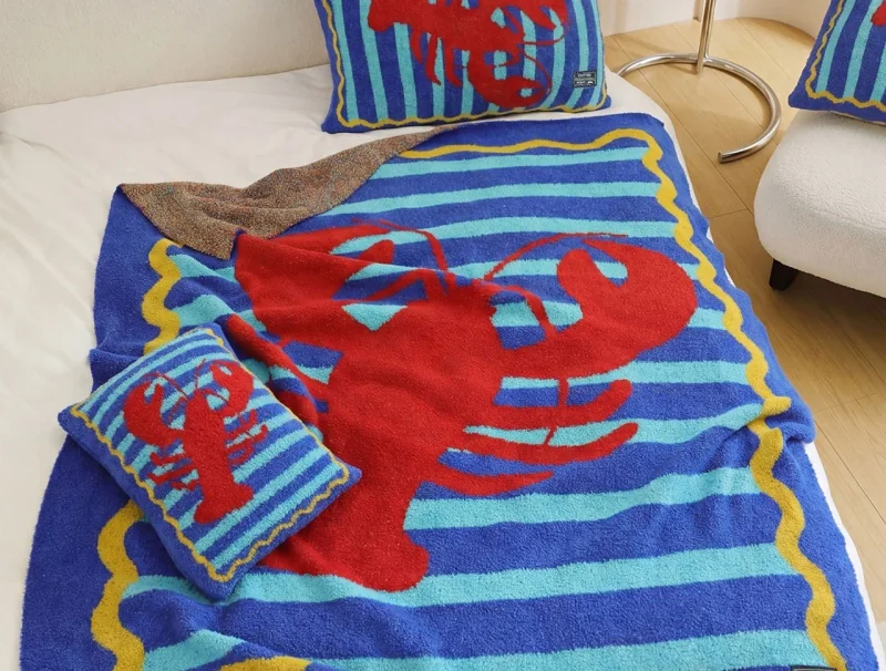 Cute Red Lobster Pattern Half‑Velvet Knitted Throw Blanket Soft Cozy Home Decor Blanket LST