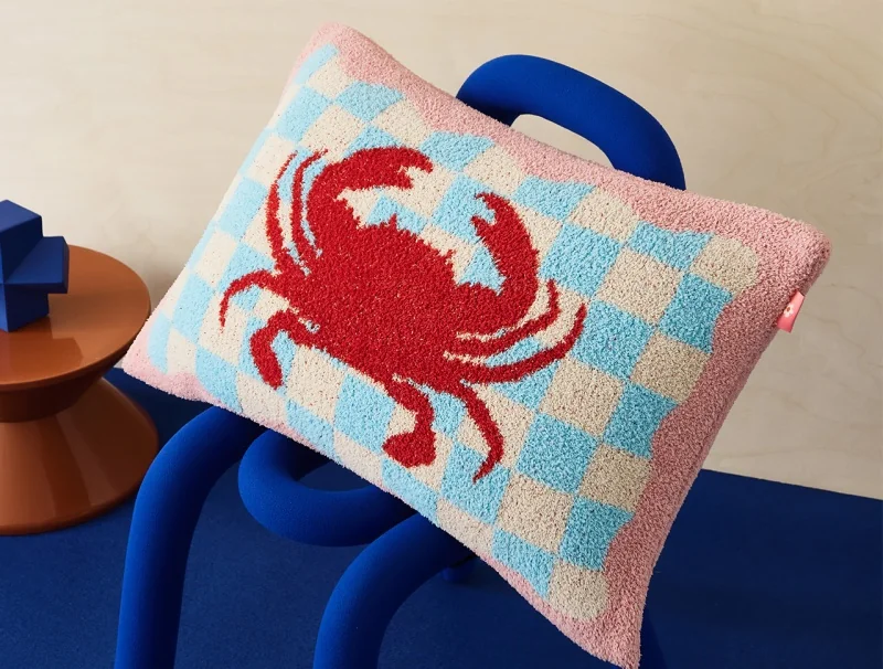 cartoon-crab-checkered-decorative-pillowcase-shx