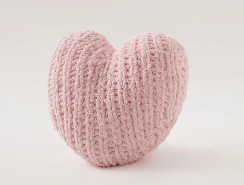 super-soft-multicolor-cute-heart-shaped-princess-style-plush-throwing-pillow-for-home-sofa-cushion-valentine-s-day-gifts-stn