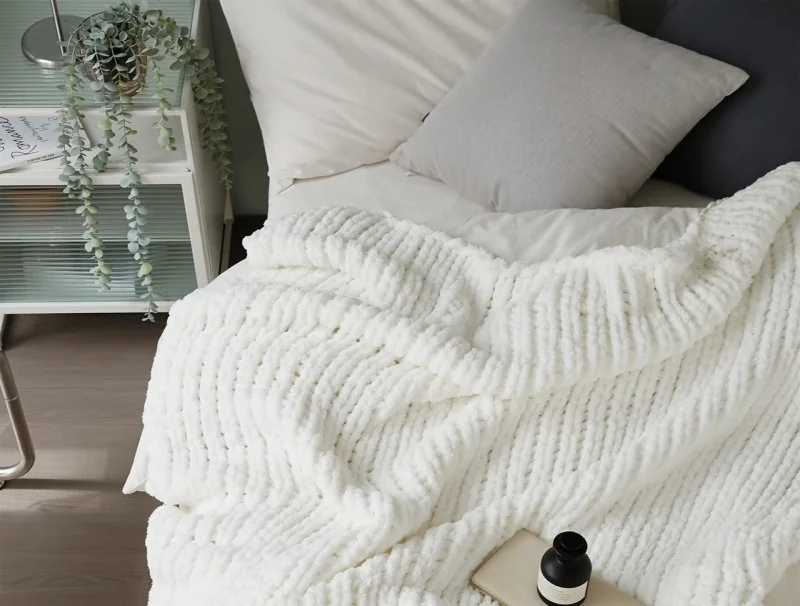 wsq-chenille-solid-color-super-soft-light-luxury-knit-blanket