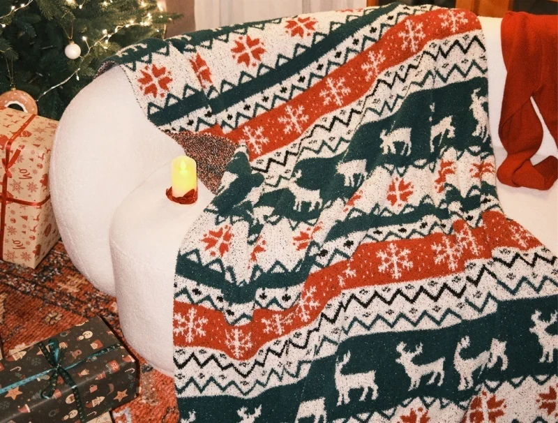 hot-selling-custom-christmas-100-polyester-snowflakes-jacquard-knitted-throw-blanket-for-winter-christmas-home-decoration-xe