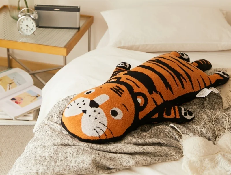 tiger-knitted-cushion-holiday-gift-home-decoration-childrens-toy-cute-funny-pillow