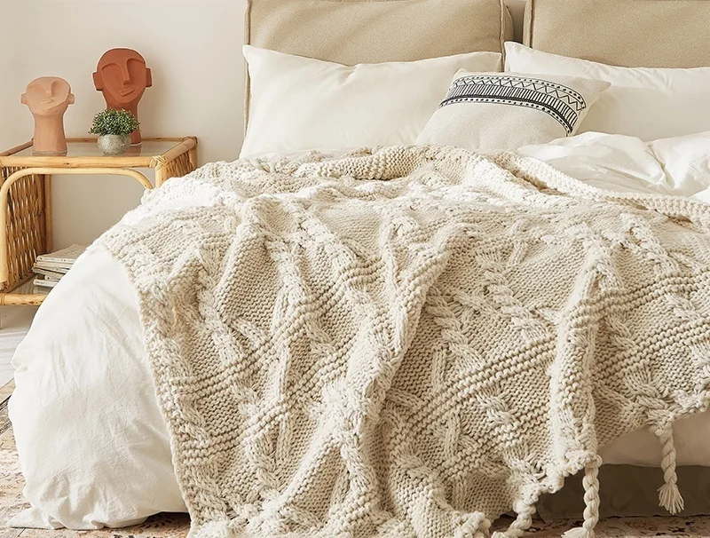 the-new-nordic-minimalist-pure-color-acrylic-blanket-is-suitable-for-use-in-decorative-home-offices-alz