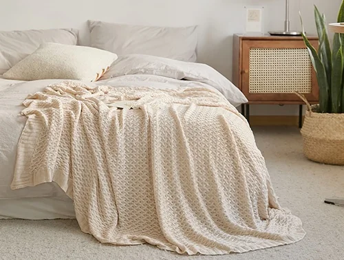 high-quality-soft-cool-and-comfortable-bamboo-fiber-knitted-throw-blanket-for-sofa-and-home-decoration