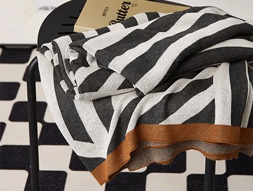 modern-style-100-viscose-super-soft-striped-contrast-knitted-blanket-for-home-decoration-sofa-and-travel-lxe